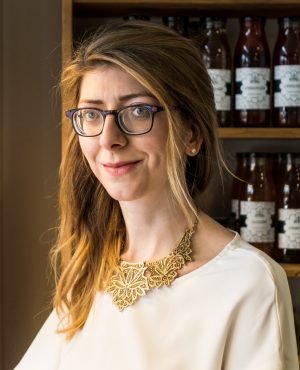 Kunt Zsuzsanna-min